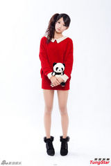 组图：许雅涵晒美腿诱宅男 将录新曲进军日本