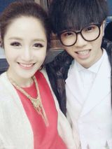 华晨宇与湖南台主持人梁田[5\/10]组图:春晚后台