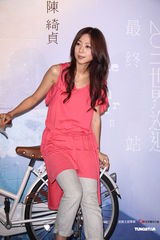 组图：陈绮贞高雄演唱会售票 避谈结婚感谢媒体关心