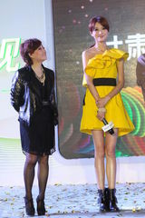 组图：陈宝国现身力挺甘肃卫视 与李静大话家常