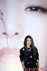 组图：田馥甄发片获姐妹声援 冷淡回应感情话题