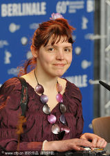 幻灯图集：《猛犸象》记者会 杰拉尔-德帕迪约亮相