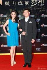 组图：微博之夜红毯众星云集 刘诗诗Baby争艳