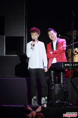 组图：青峰拒答许如芸怀孕 谢安淇不携子录节目