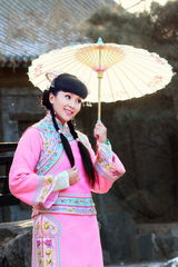 组图：杨恭如《江山风雨几多情》谱写青梅竹马恋曲