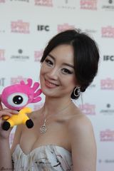 组图：张檬亮相美国独立精神奖 获媒体热捧