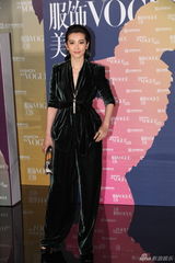 高清图：群星竞艳VOGUE盛典 张曼玉深V刘嘉玲大气