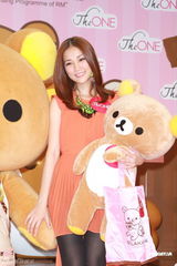 组图：谢安琪自曝教子有方 禁止儿子玩电子产品