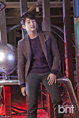 高清组图：朴施厚时尚大片展冷峻温暖双重魅力