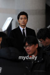 组图：韩剧《雅典娜》公开探班 郑雨盛(郑宇成)秀爱等亮相