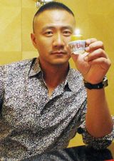 高清组图：《十月围城》群星拍大片送圣诞祝福