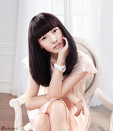 组图：白百何配饰写真曝光 清丽优雅展迷人微笑