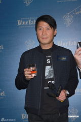 组图：黎明坦言睡前少量饮酒 守法规不会酒后驾车