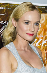 组图：戴安-克鲁格白色长裙大气助阵《再见我的皇后》