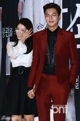 组图：李敏镐红装宣传《继承者》 主创华丽齐聚