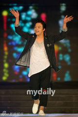 组图：少女时代BigBang等参加2012K-POP服装博览会