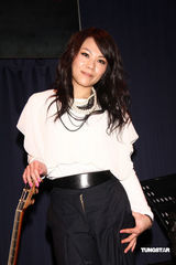 幻灯：蔡健雅生日与歌迷同乐 生日愿望开巡回个唱