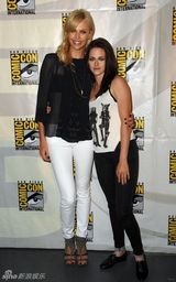 高清图：塞隆斯图尔特比美 宣传《白雪公主和猎人》