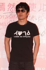 组图：嫣然天使幼儿园成立 众星亮相慈善晚宴