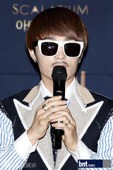 组图：众星捧场ULALASESSION林允泽婚礼