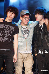 高清组图：萧亚轩谭永麟合唱彩排 用歌声征服歌迷