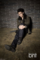 高清组图：韩星朴基雄拍写真 雕刻外貌精致帅气