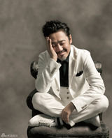 组图：吴秀波大片魅力绅士 称没那么容易受诱惑