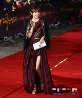 组图：韩国大钟电影节颁奖 郑柔美展女王气质