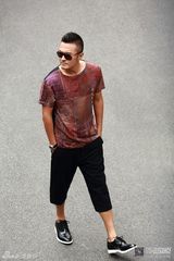 组图：于小伟登杂志封面 时尚大片自显真章