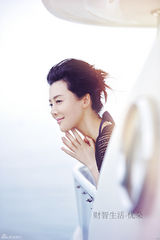 组图：车晓唯美大片曝光 肤若凝脂清新可人