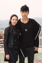 组图：郑元畅王阳明新剧为张钧甯楼顶单挑