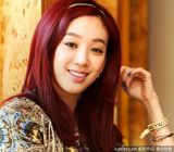 组图：韩星郑丽媛短裙拍写真自曝出道曾遭排挤