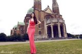 组图：吴佩慈布鲁塞尔风情写真 散发迷人气息