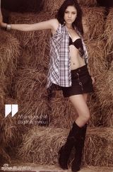 组图：泰国混血美女娜塔莉性感黑色比基尼出镜