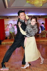 组图：众星为公益起舞 刘松仁拥妻妾艳福不浅