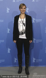 幻灯图：丹麦电影《一家人》记者会 主创齐亮相