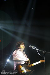 高清：迷笛第一天 二手玫瑰扭机何勇轮番登台