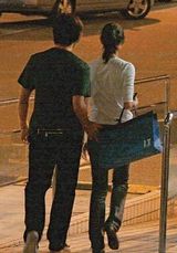 组图：郑伊健蒙嘉慧东京结婚 昔日恩爱照曝光