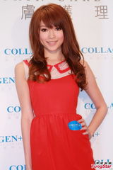 组图：任达华悼念船难遇难者 将致电慰问惠英红