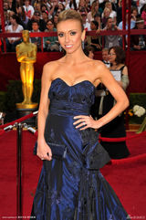 高清组图：第82届奥斯卡红毯 嘉宾云集霓裳艳影