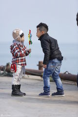 组图：《爸爸去哪儿》萌娃钓鱼丰收欢乐多