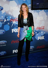 幻灯图：第九季《美偶》12强见面会 女星哈蕾助阵