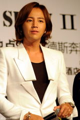 组图：张根硕上海将开唱 粉丝破千万长城跳舞