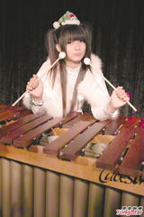 组图：许雅涵入选为宅男女神 独家圣诞私房图曝光