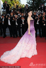 高清图：《艺术家》首映“两冰”争奇斗艳