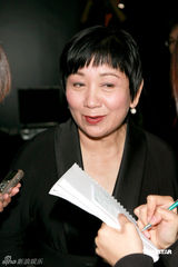 幻灯图：鲍起静坦言对新剧十分期待 新剧即将开拍