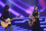 高清图集：新浪网络盛典 张悬深情演唱笑容满面