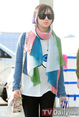 组图：《音乐中心》登泰国 SHINee闪耀2NE1酷帅