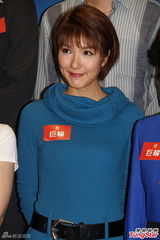 组图：陈展鹏首度与钟嘉欣合演情侣