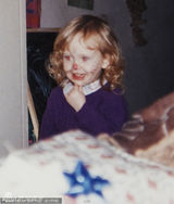 组图：格莱美六冠天后阿黛尔幼时萌照曝光